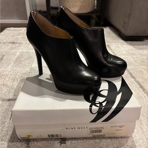 Nine West Elegant Black Heeled Boots